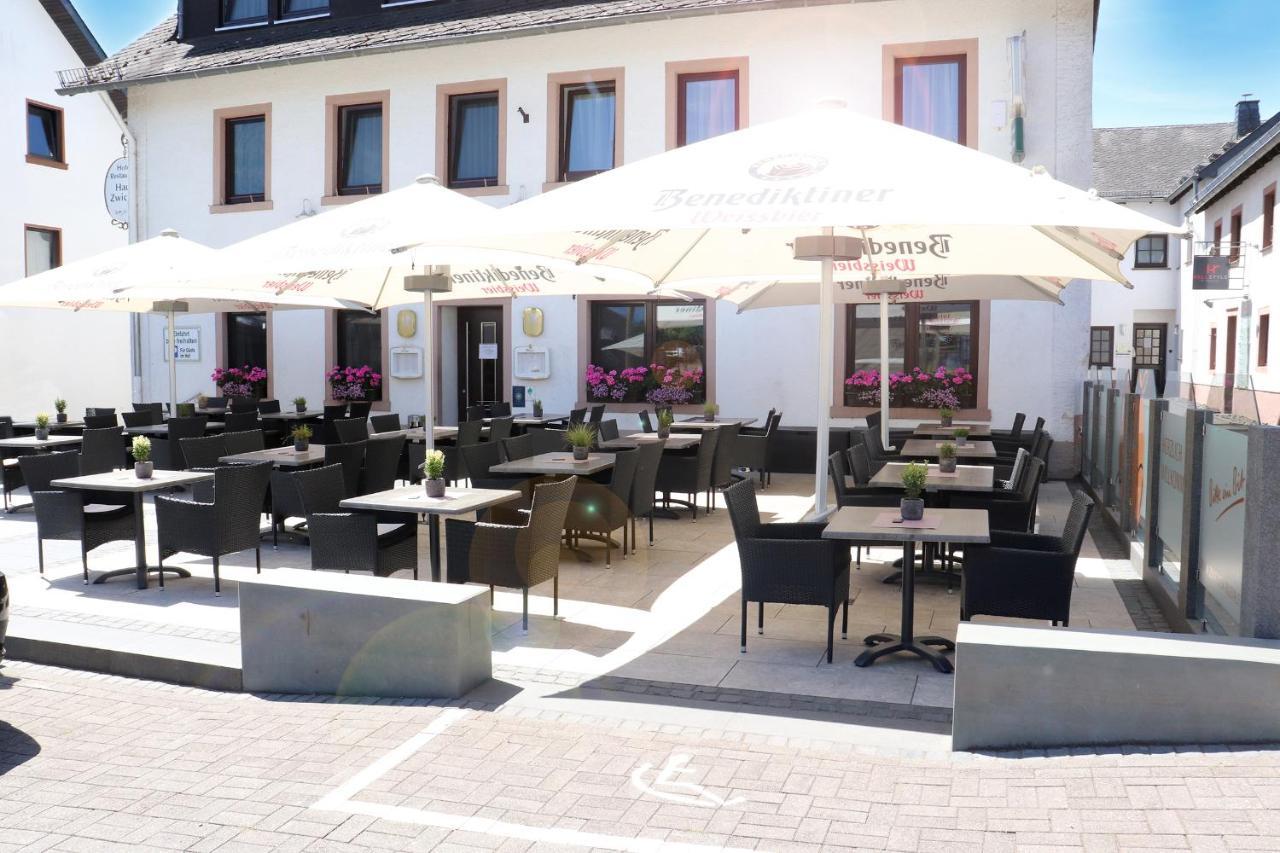 Hotel Restaurant Haus Zwicker Bleialf Exterior foto